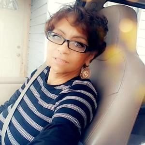 Meet your Posher, Liz